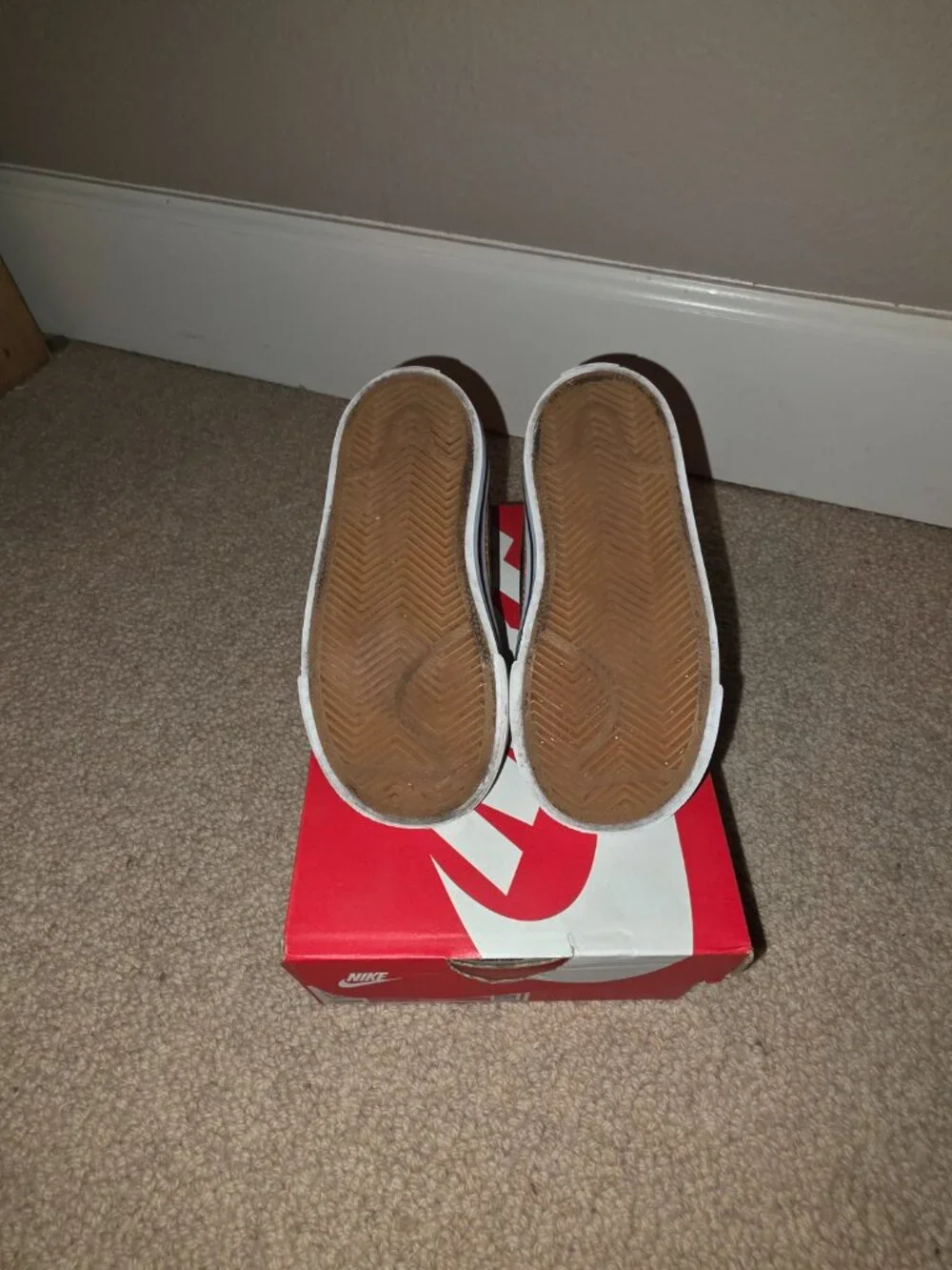 Nike Court Legacy size 8c